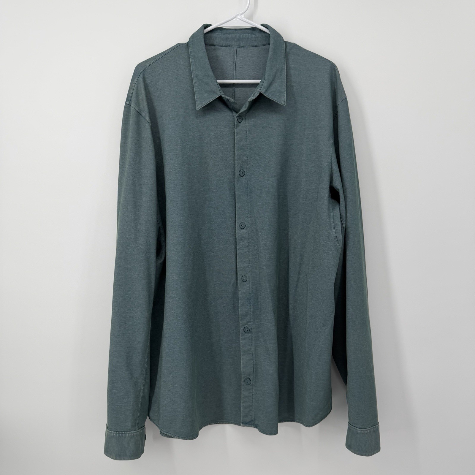 Lululemon Commission Long Sleeve Button *Wash Mens XL Enzyme Green *See Photo gallery