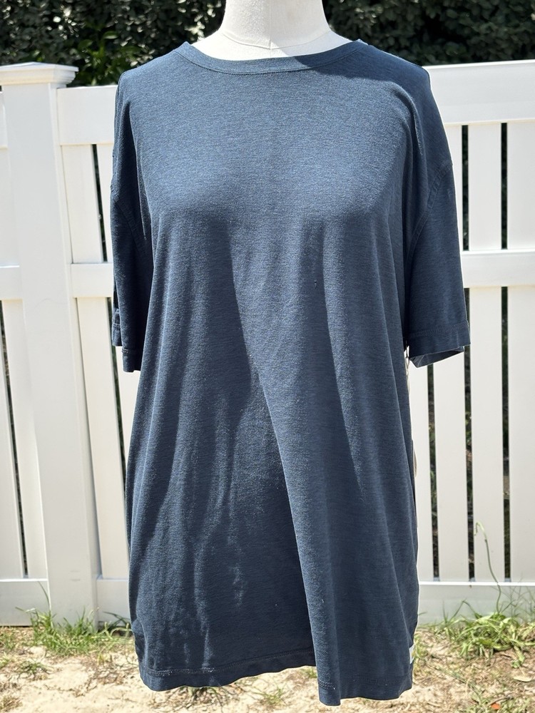 Vuori Strato Tech Tee Men’s Large Navy Heather Performance T-Shirt