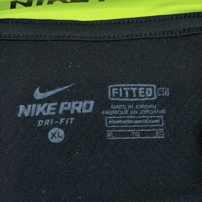 Nike Pro Pullover Men's XL Black Fitted Dri-FIT Chevron 1/4 Zip Thumb Holes gallery