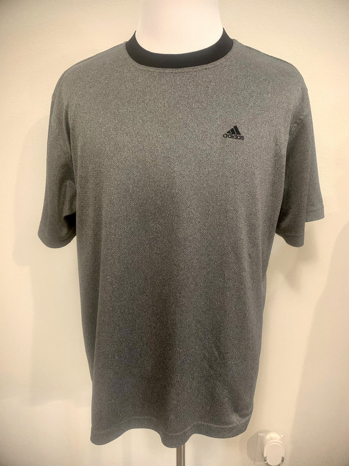 ADIDAS Men’s Premium Athletic Active Charcoal T Shirt Size Large High Quality gallery
