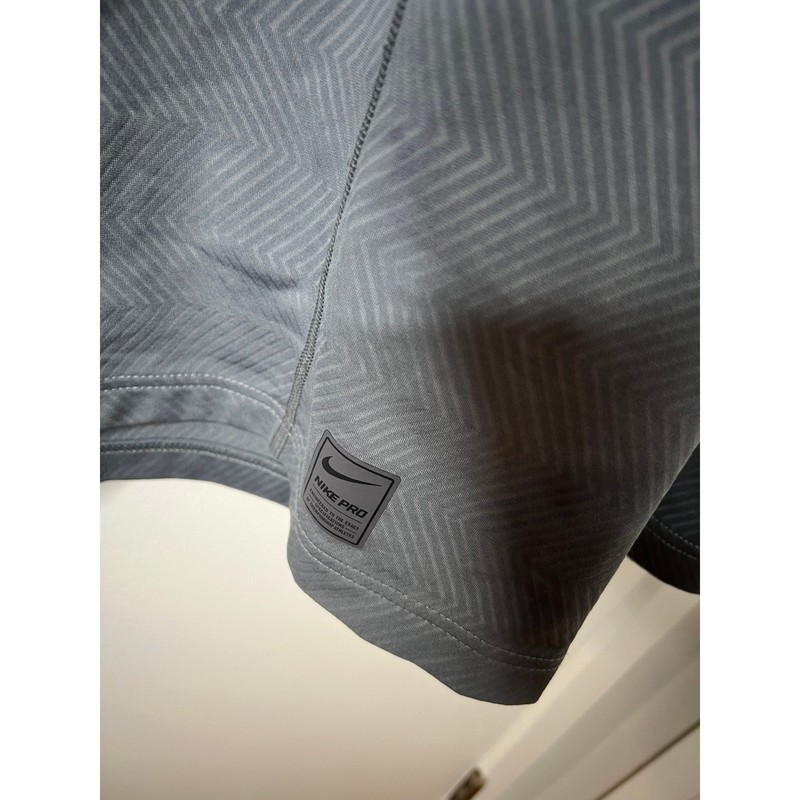 Nike Pro Men's Fitted Dri-Fit Mock Neck Training Shirt Grey Chevron ~ Size XXL gallery