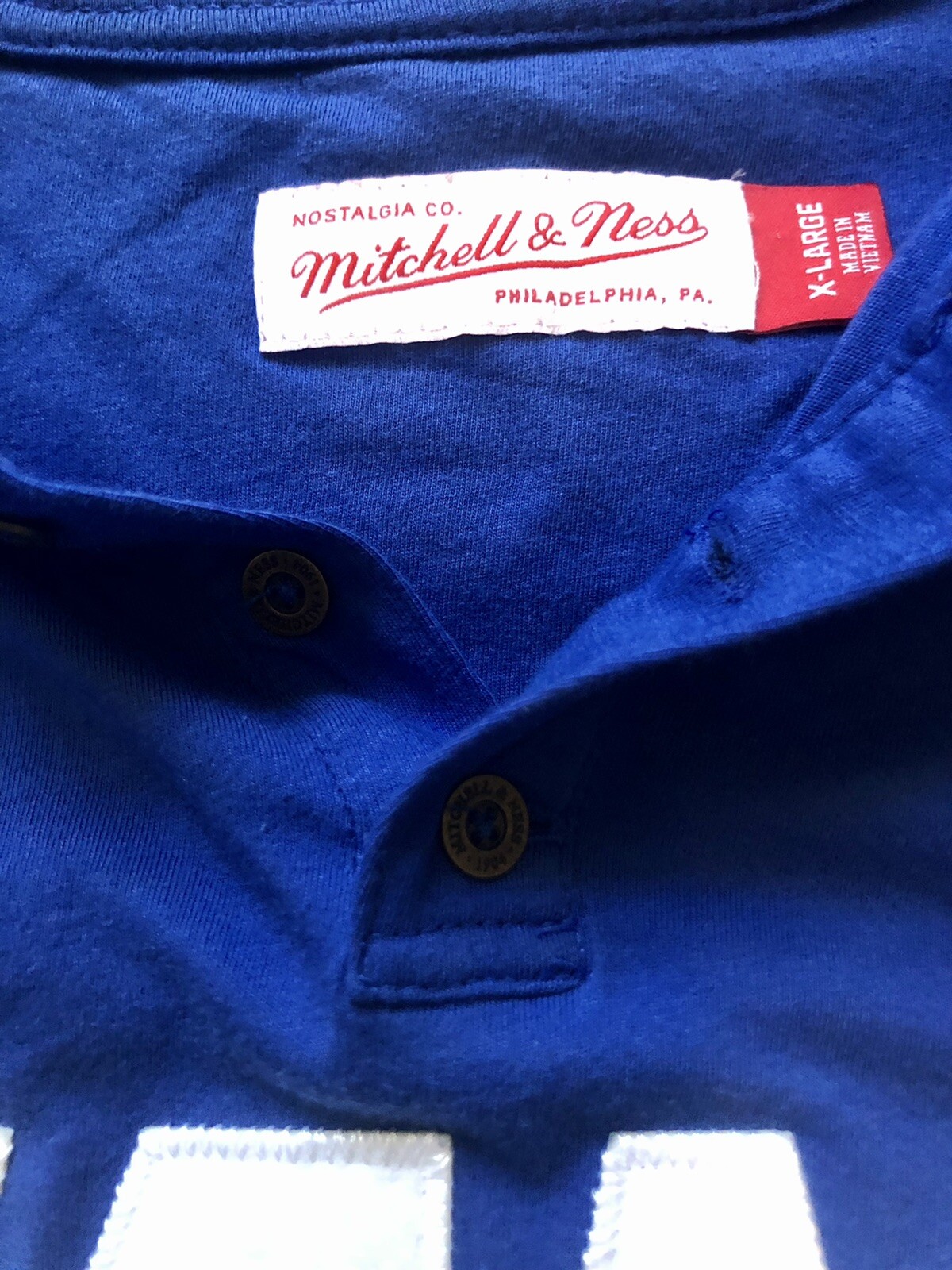 Mitchell & Ness Franchise Player Henley New York Giants Half Button Up Shirt XL gallery
