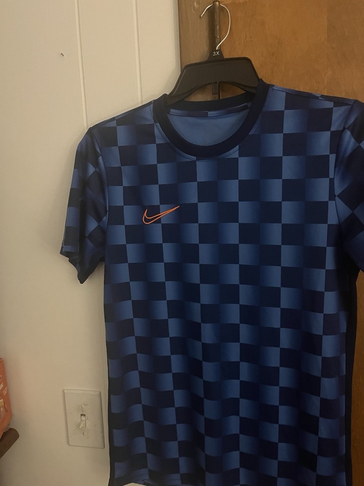 Nike Men’s Medium Soccer Practice Shirt Blue Awesome