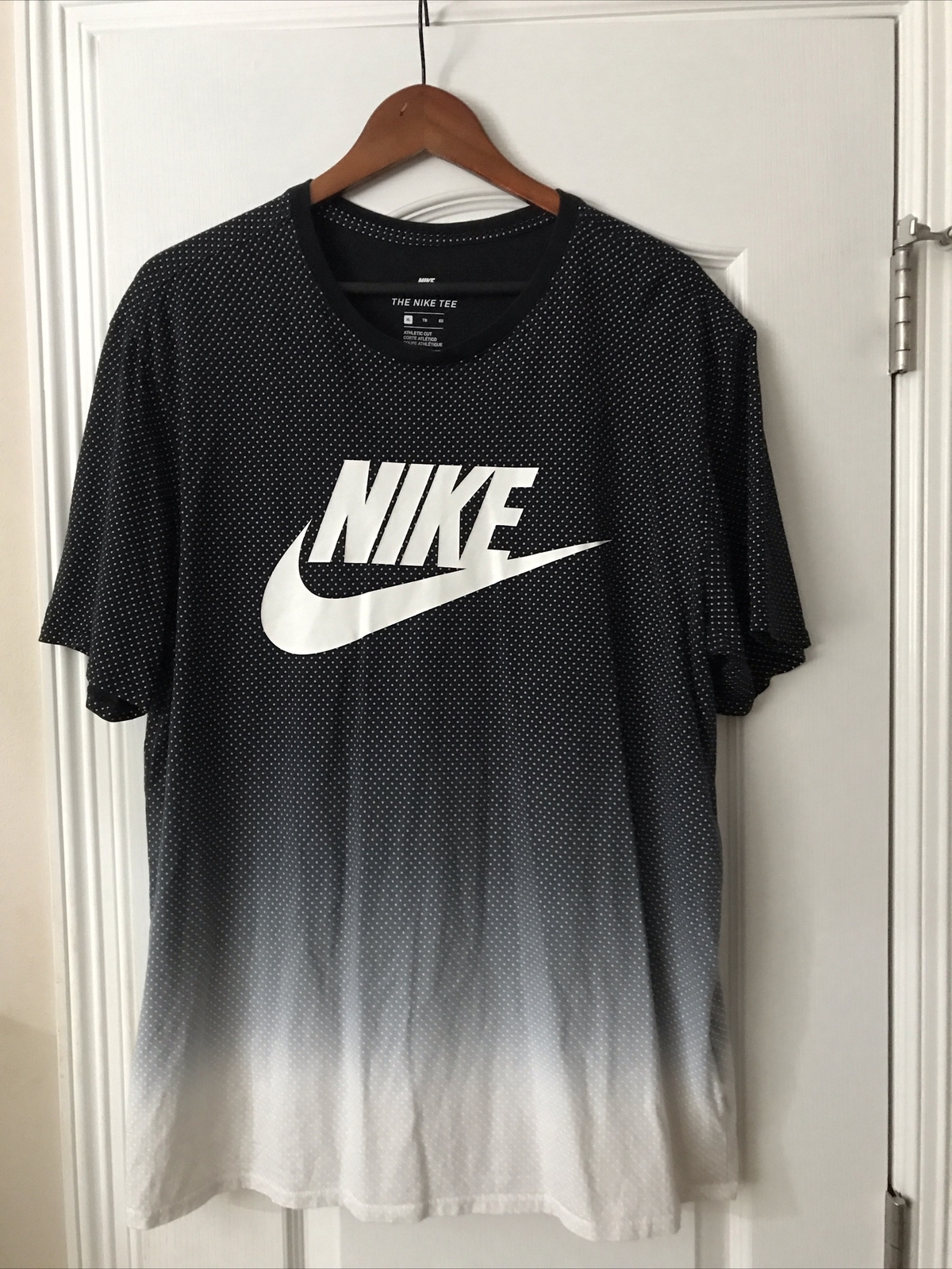Nike Men's Sportswear T-Shirt Active Short Sleeve Graphic Tee XL Ombré gallery