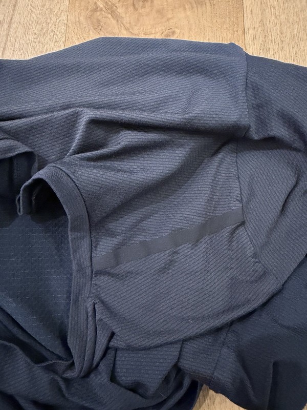 Lululemon Men's MediumLong Sleeve Vent Tech 1.0 Older Superior LuluLemon Quality gallery