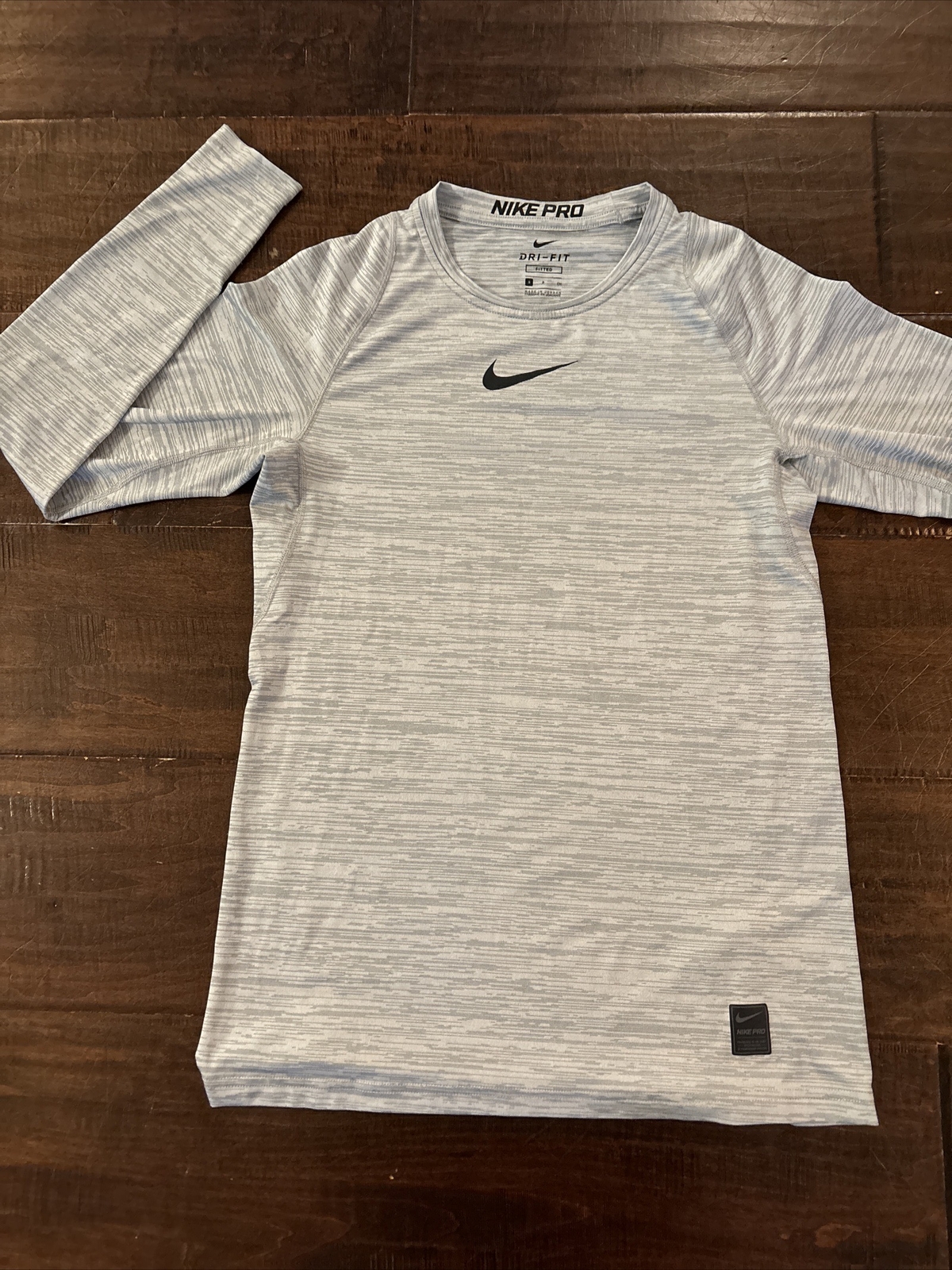 Nike Pro Fitted Base Layer Small Men’s Baseball/football gallery