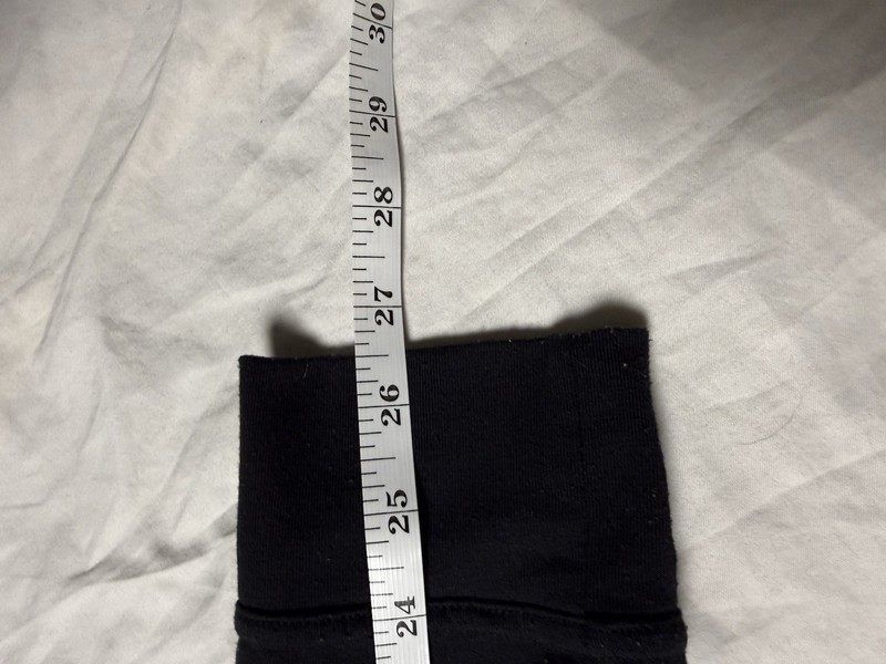 Under Armour Mens Black Long Sleeve Athletic Shirt Large Logo See Measurements gallery
