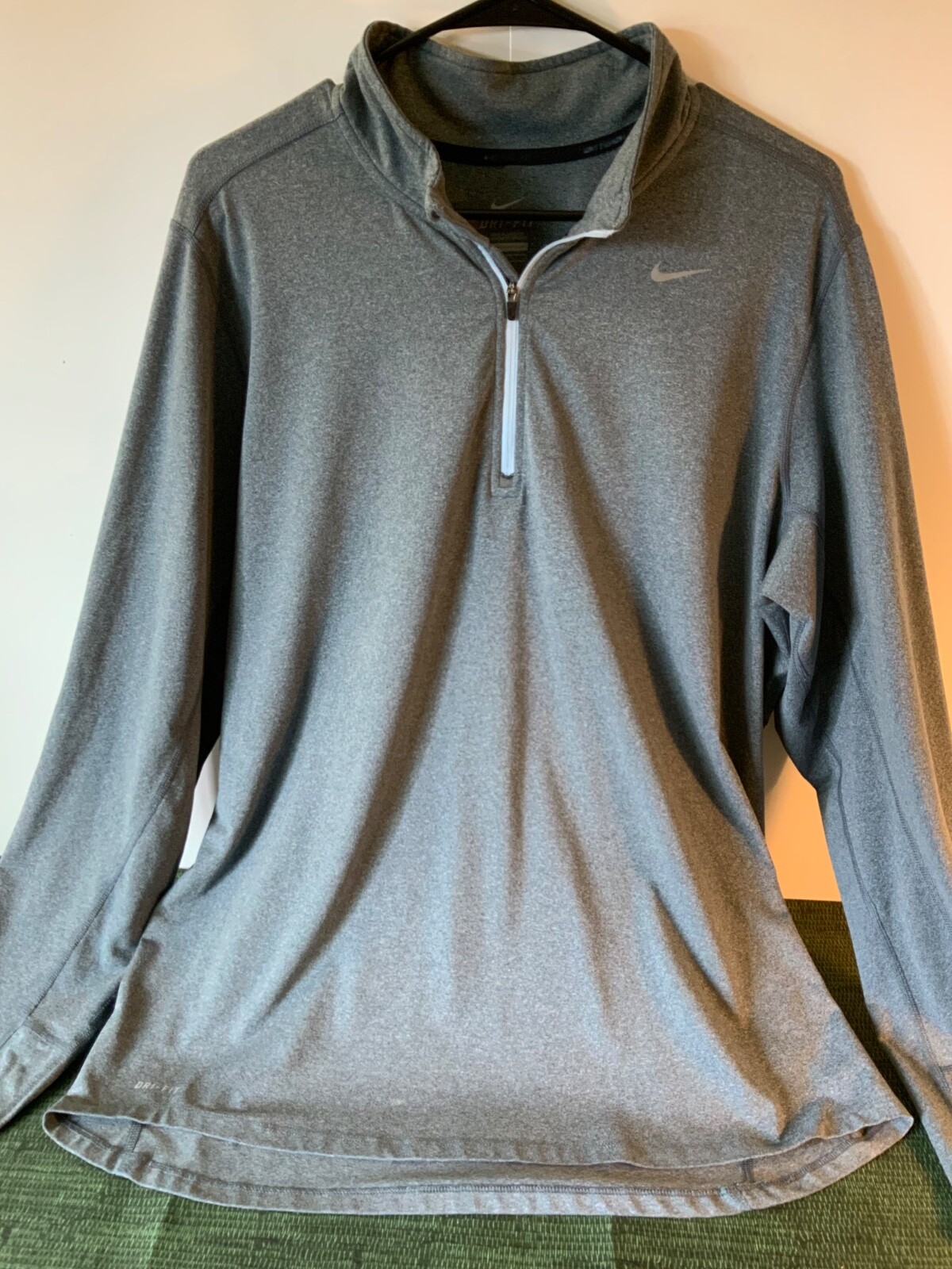 Nike Men’s Racer1/4 Zip Running Shirt Athletic Running Shirt Size Large gallery