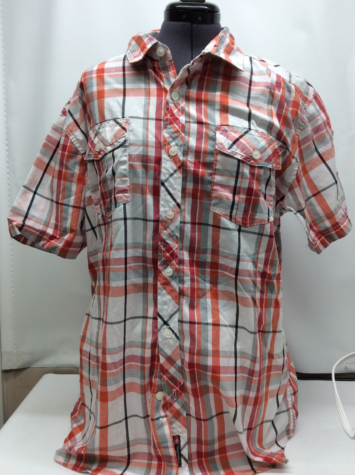 South Pole Extra Large Men’s Athletic Collection. Button Down Red White Plaid gallery