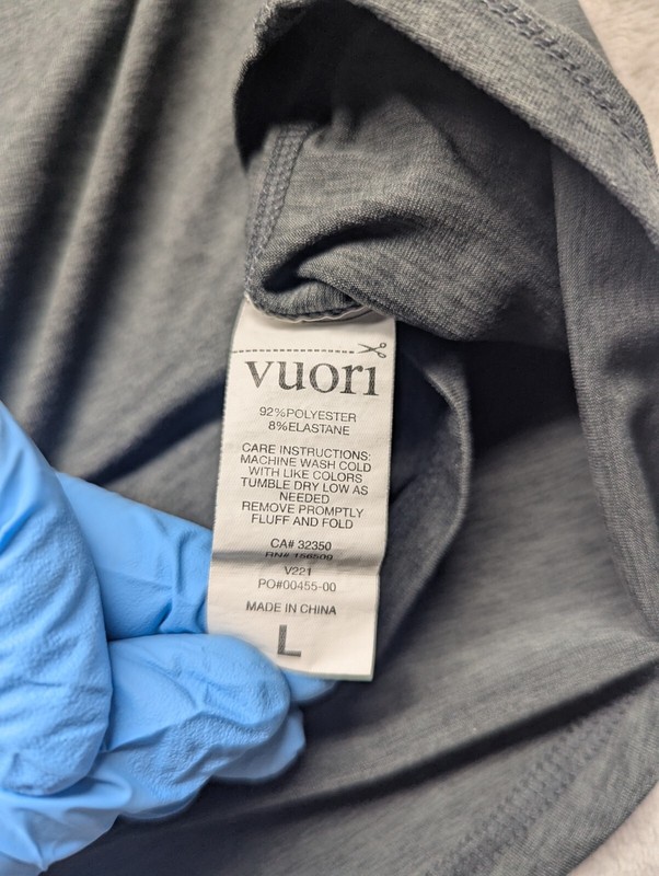 Vuori Ease Pullover Mens Large Gray Performance Half Zip Long Sleeve gallery