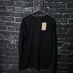 Nike Yoga Mens Small Black Long Sleeve Shirt