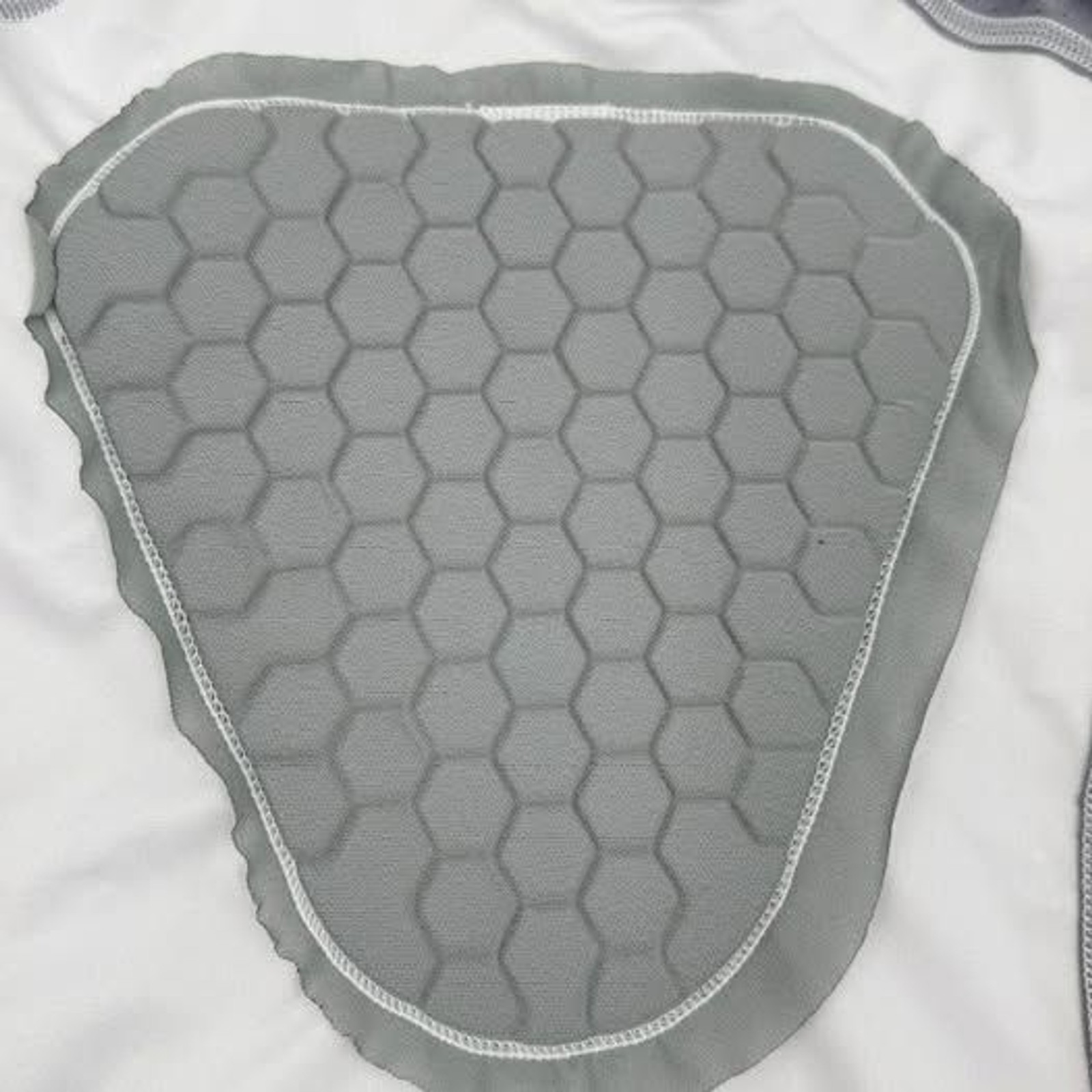 McDavid HEX Sternum Shirt designed to protect against sudden impacts.size M gallery