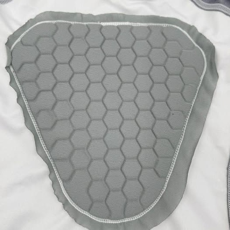 McDavid HEX Sternum Shirt designed to protect against sudden impacts.size M gallery