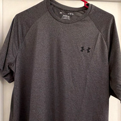 Under Armour Tech The Tech Tee Men’s M Gray Short Sleeve Crew Neck Relaxed Poly
