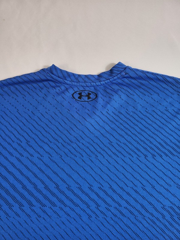 Under Armour Loose Performance Shirt Men Medium Blue Short Sleeve Heatgear Adult gallery