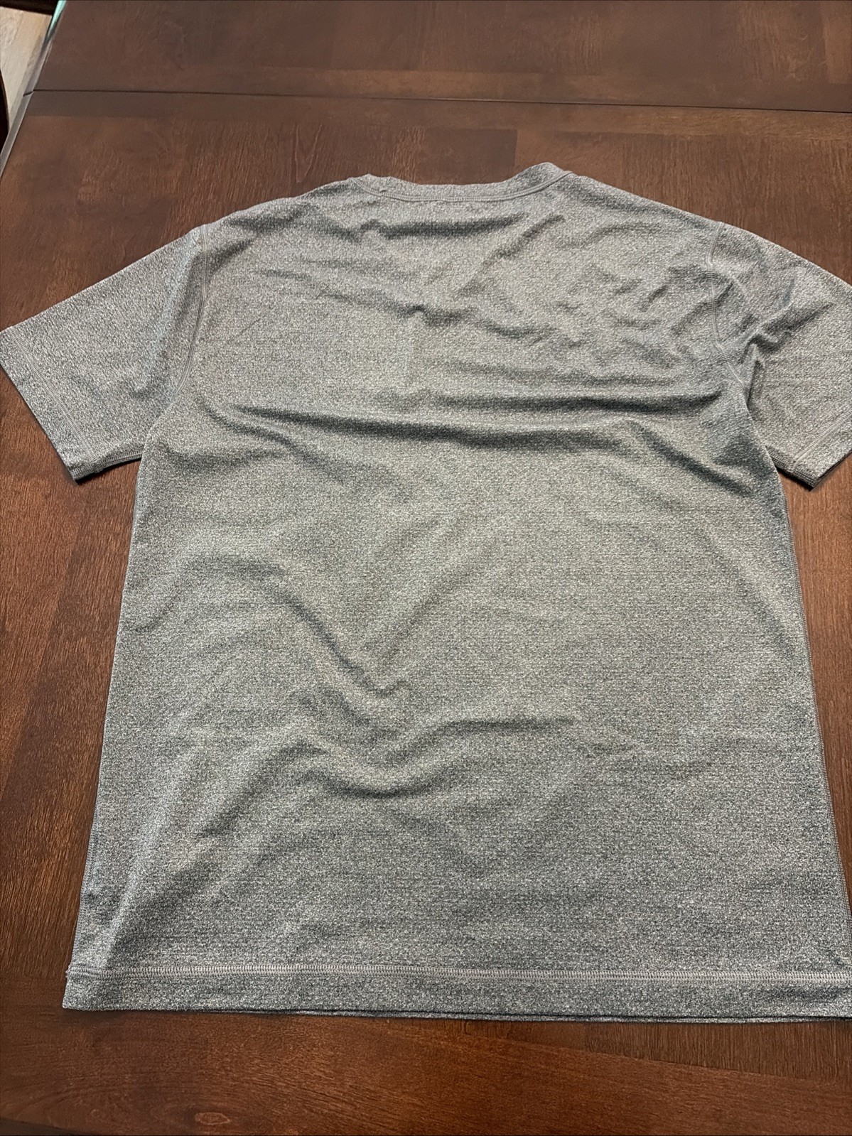 Vuori Tradewind Performance Tee 2.0 Gray Medium V1052 gallery
