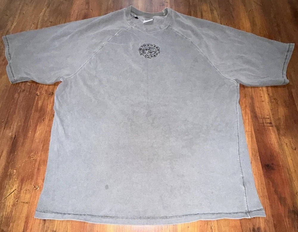 GYMSHARK FITNESS Tee Distressed Workout Oversized Tee Size Small Workout Gym