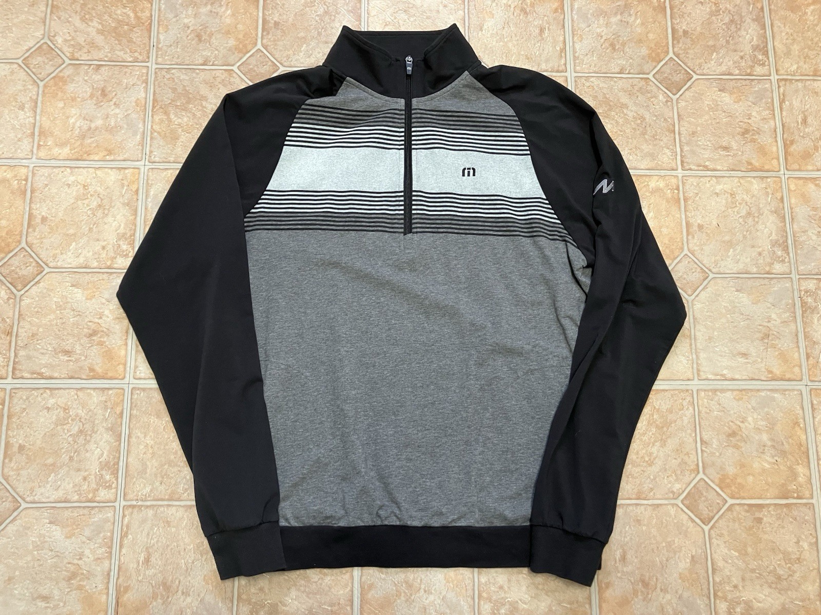 Travis Matthew 1/4 Zip Performance Pullover Black Gray Men’s L Golf Pockets gallery