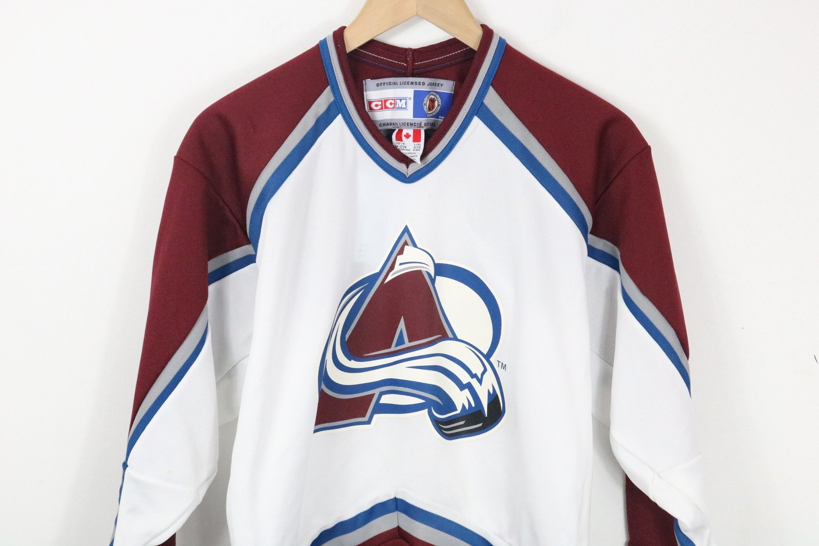 Colorado-Avalanche CCM jersey | Vintage logo hockey sweater | Long sleeve V-neck gallery