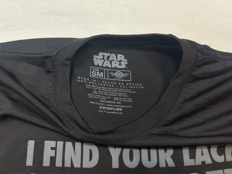 Men's STAR WARS Black Athletic Crewneck T-Shirt Sz S gallery