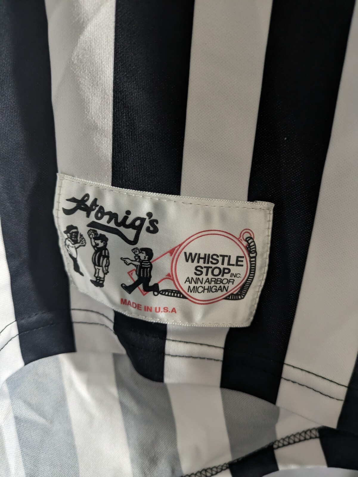 Honig’s Whistle Stop Referee Shirt Short Sleeve Size XL gallery