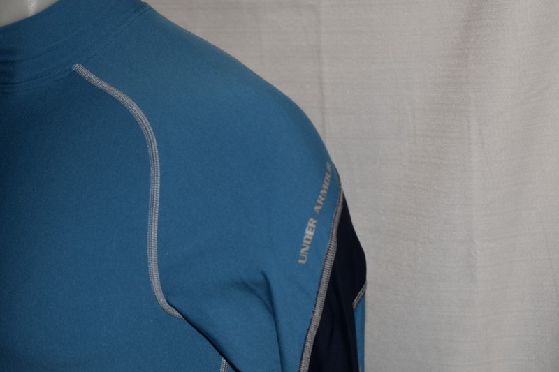 UNDER ARMOUR Small Men's L/S Nylon Blend Tjight Fit Mock Neck Pullover Blue gallery