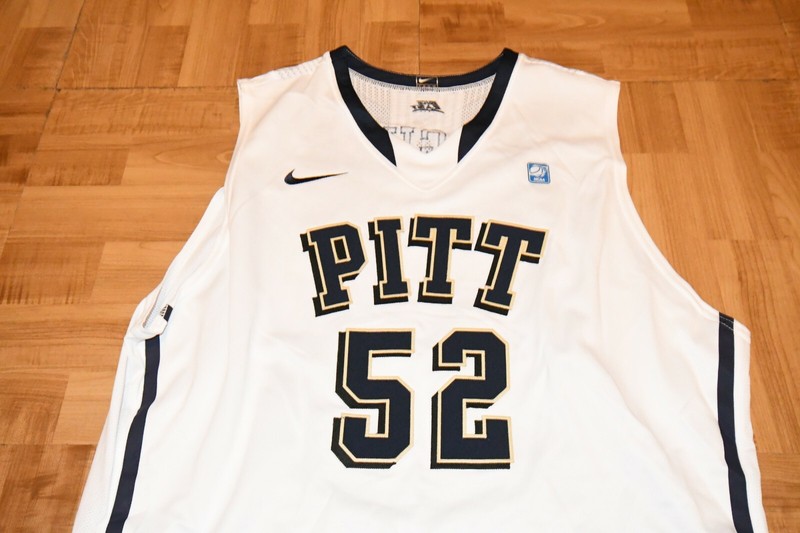 NIKE 2010 PITTSBURGH PANTHERS GARY MCGHEE MENS BASKETBALL JERSEY -SZ 56 gallery