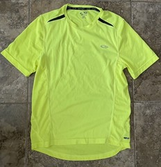 Champion Runners Yellow Athletic Shirt Men’s Size Small