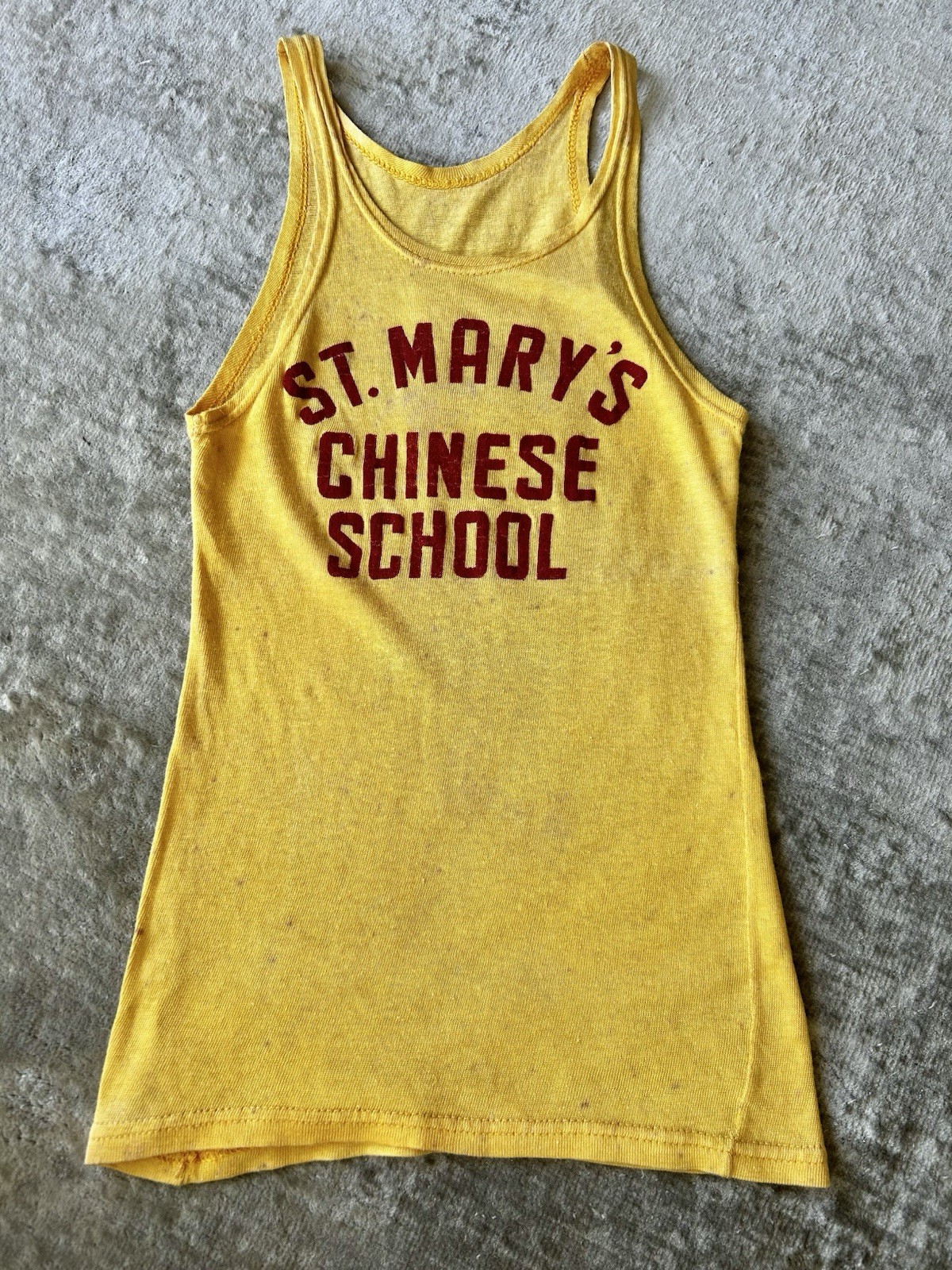 ST. MARY’s Chinese School Small Yellow ‘4’ Basketball Tank Top - Good/Fair gallery