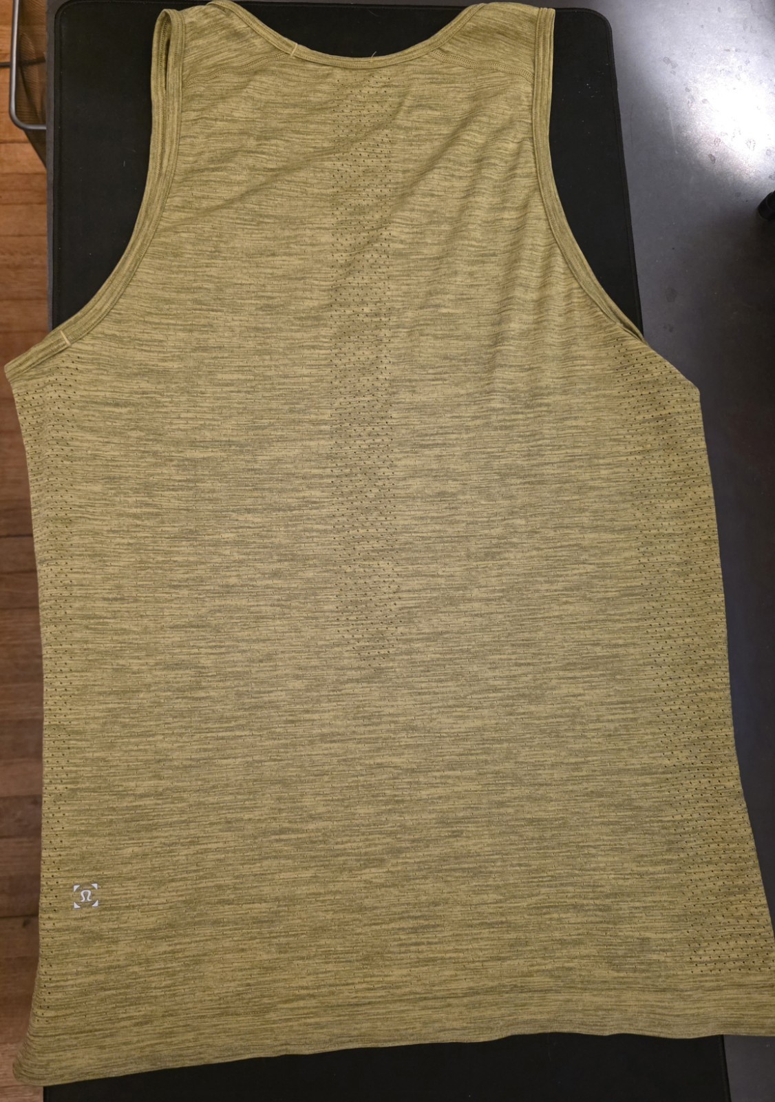 Lululemon Men Metal Vent Tank Top Yellow Green Ventilated Athletic Medium gallery
