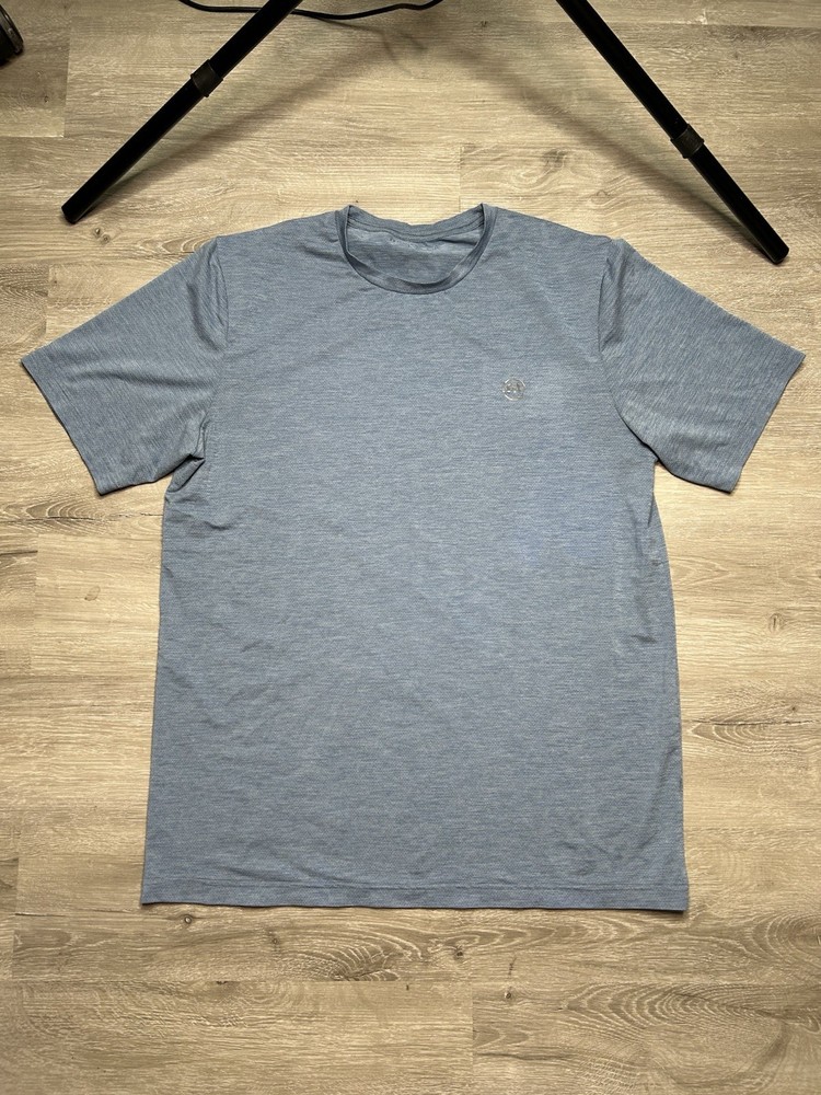 Travis Mathew Short Sleeve Athletic Tee T Shirt Performance Size Large Blue