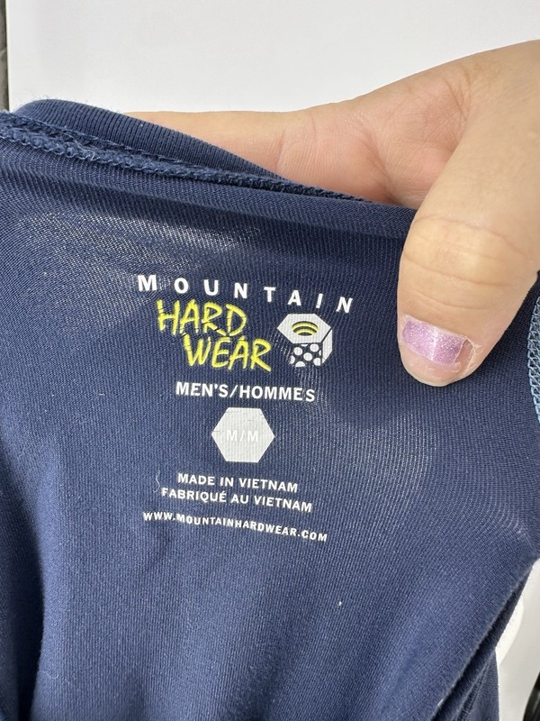 Mountain Hardwear Men Medium Active Pullover T-shirt Long Sleeve Crewneck 52-12 gallery