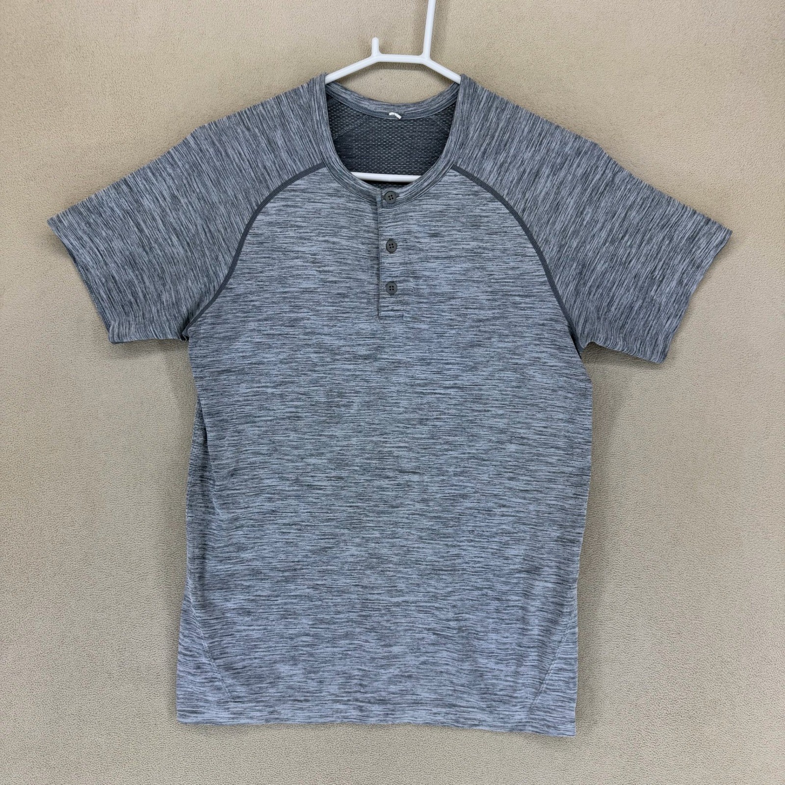 Lululemon Metak Vent Men Heathered Grey Short Sleeve Henley Athletic T-Shirt S gallery