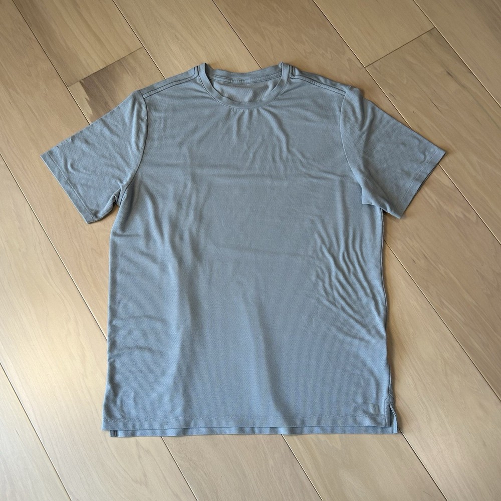 Vuori Viewpoint Performance Tee Short Sleeve *Stain Men’s Large