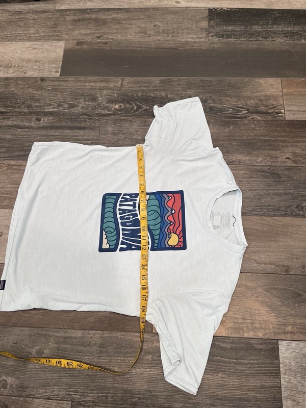 Patagonia Capilene Cool Daily Performance Shirt Mens Small 50+ UPF Cosmic Peaks gallery