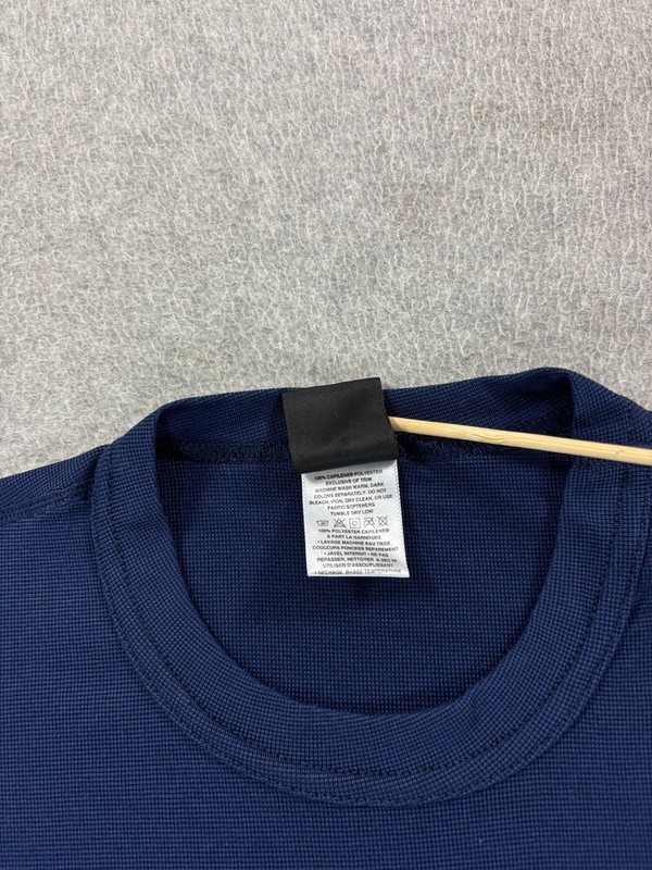 Patagonia CapileneAthletic Fit Base Layer Top (Men's Medium) Blue gallery