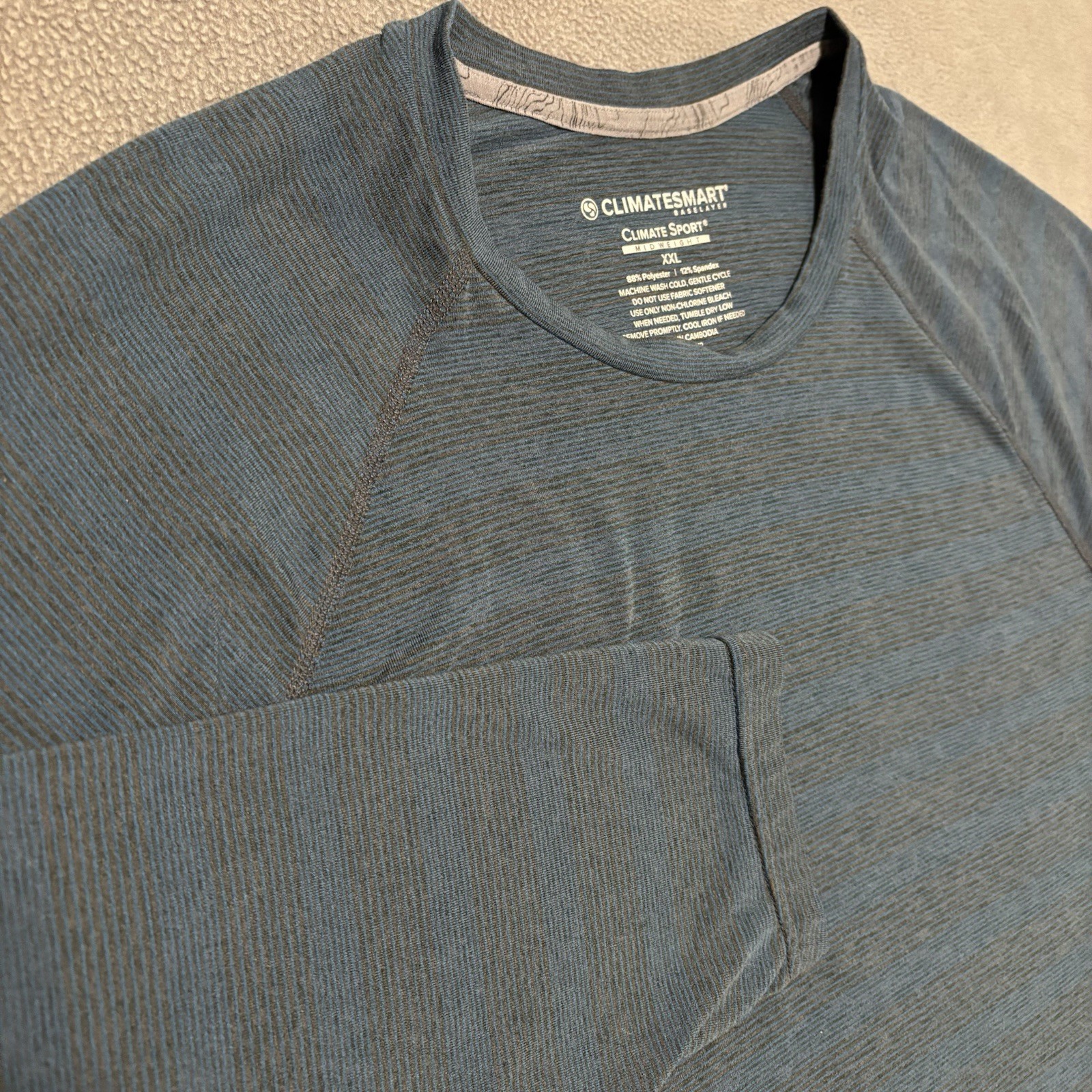 Climatesmart Base Layer Midweight Shirt Mens 2XL Blue Gray Striped Sport Stretch gallery