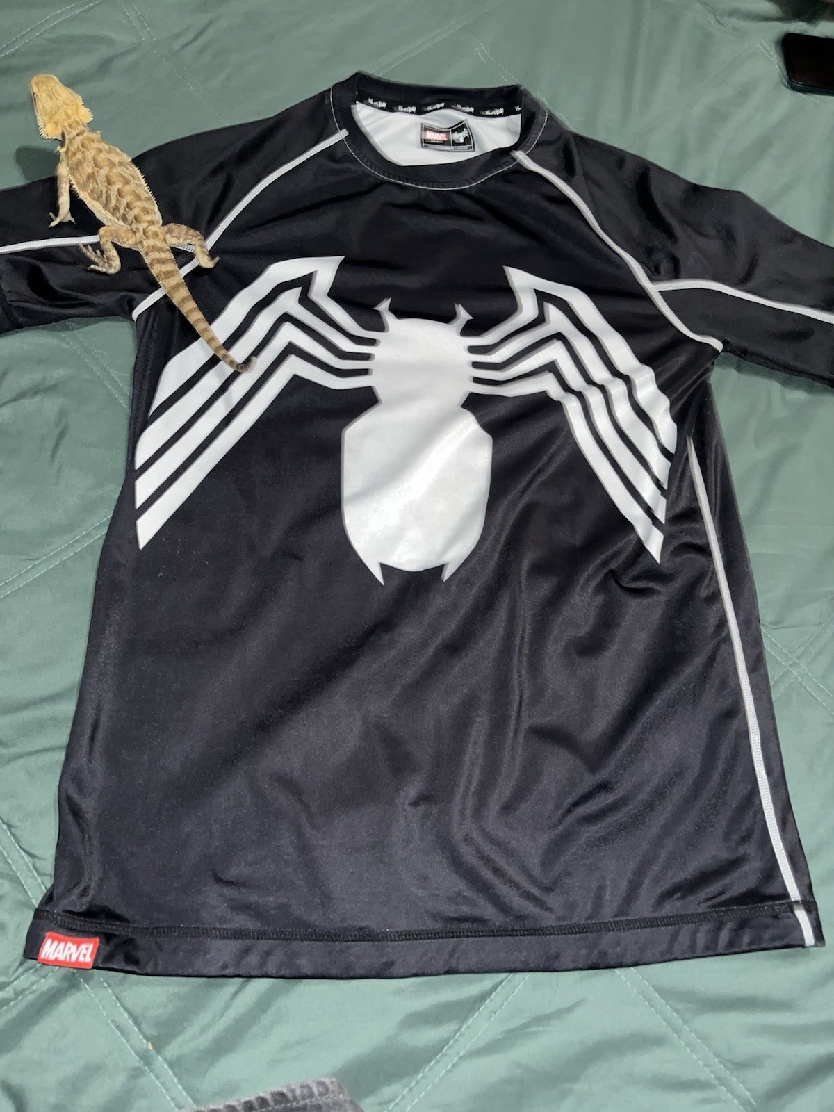 Marvel We Are Venom Venom Graphic Tee Black/White Polyester Crew L gallery