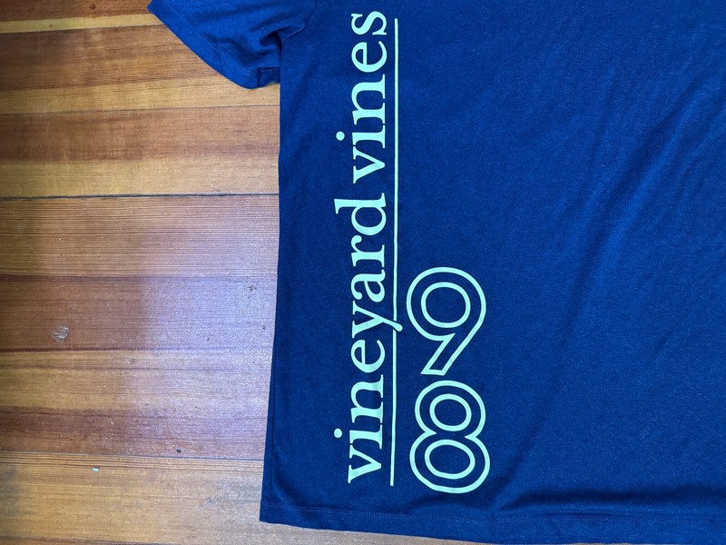 Vineyard Vines Performance Active Shirt Tee 1998 Mens Small Navy Blue Whale gallery