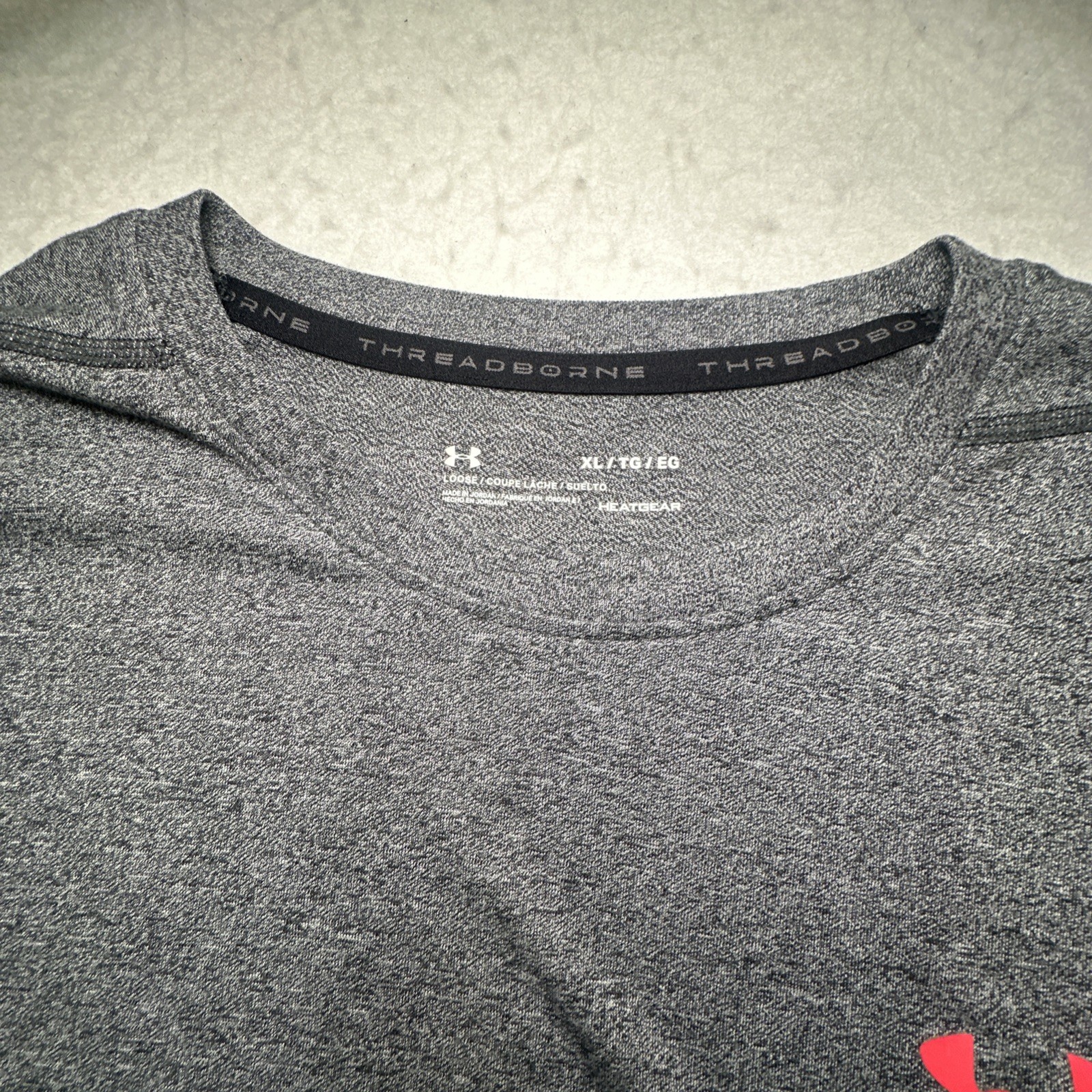Under Armour Men’s Long Sleeve Light Weight Size XL Gray Pink gallery
