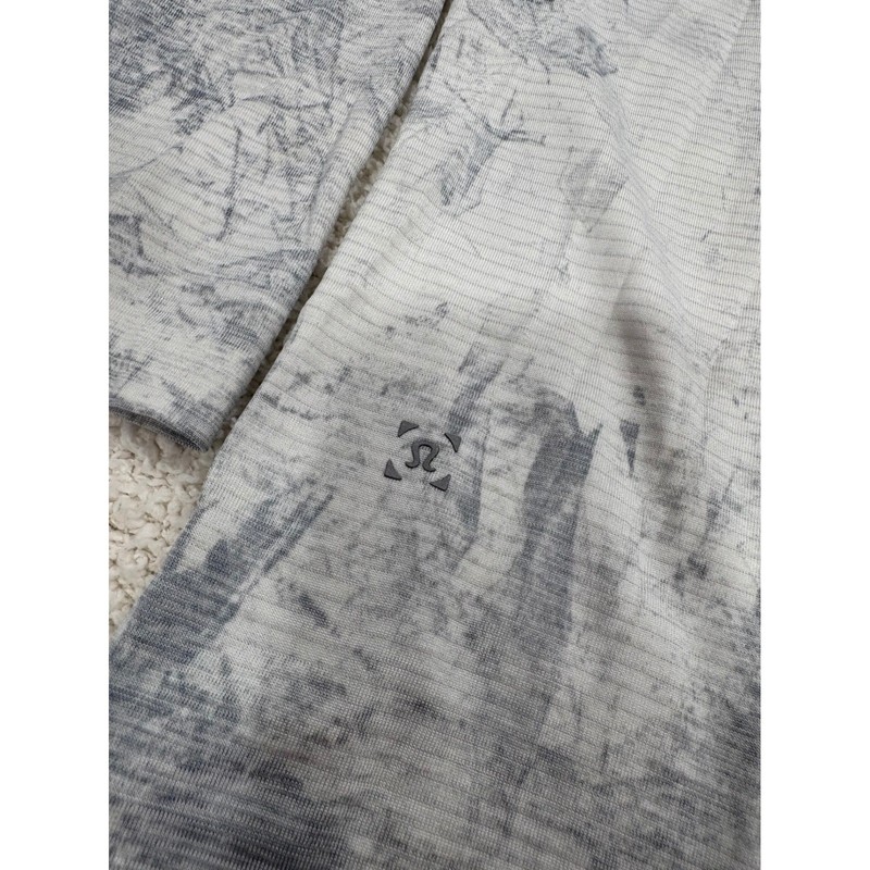 Lululemon Men's Metal Vent Tech Long Sleeve Chalk Wash White Light Cast Blue XXL gallery