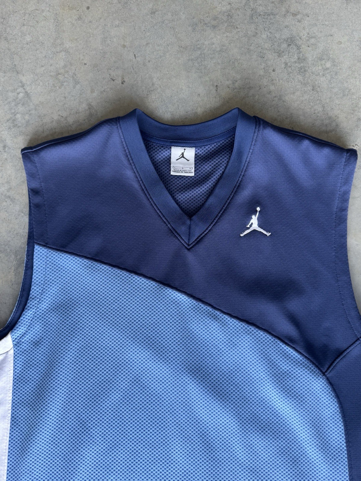 Jordan Jumpman Logo Mesh Breathable Colorblock V-Neck Tank Blue/White L gallery