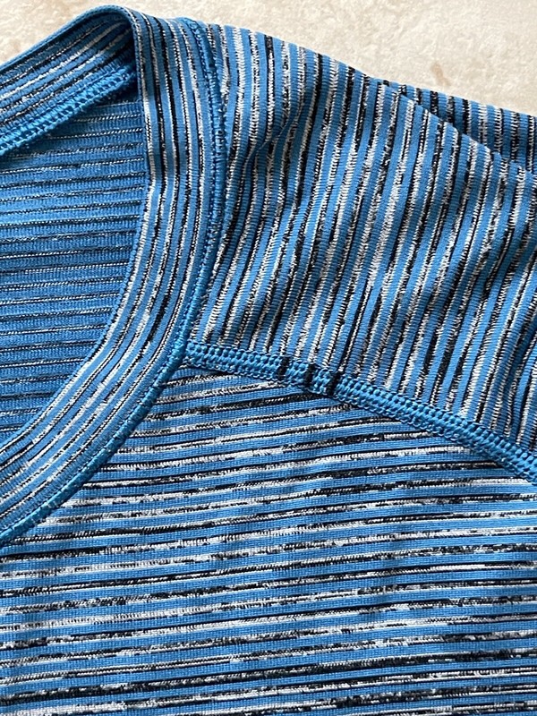 Lululemon Metal Tech Vent Long Sleeve T-Shirt Large Blue Sports Running Mens Tee gallery