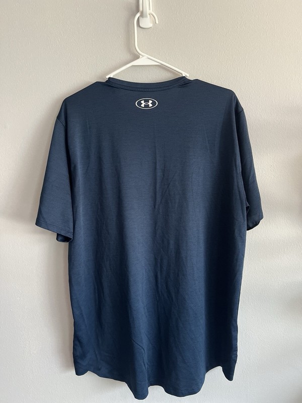 Under Armour Men's Athletic Tee Navy Loose Size Large gallery