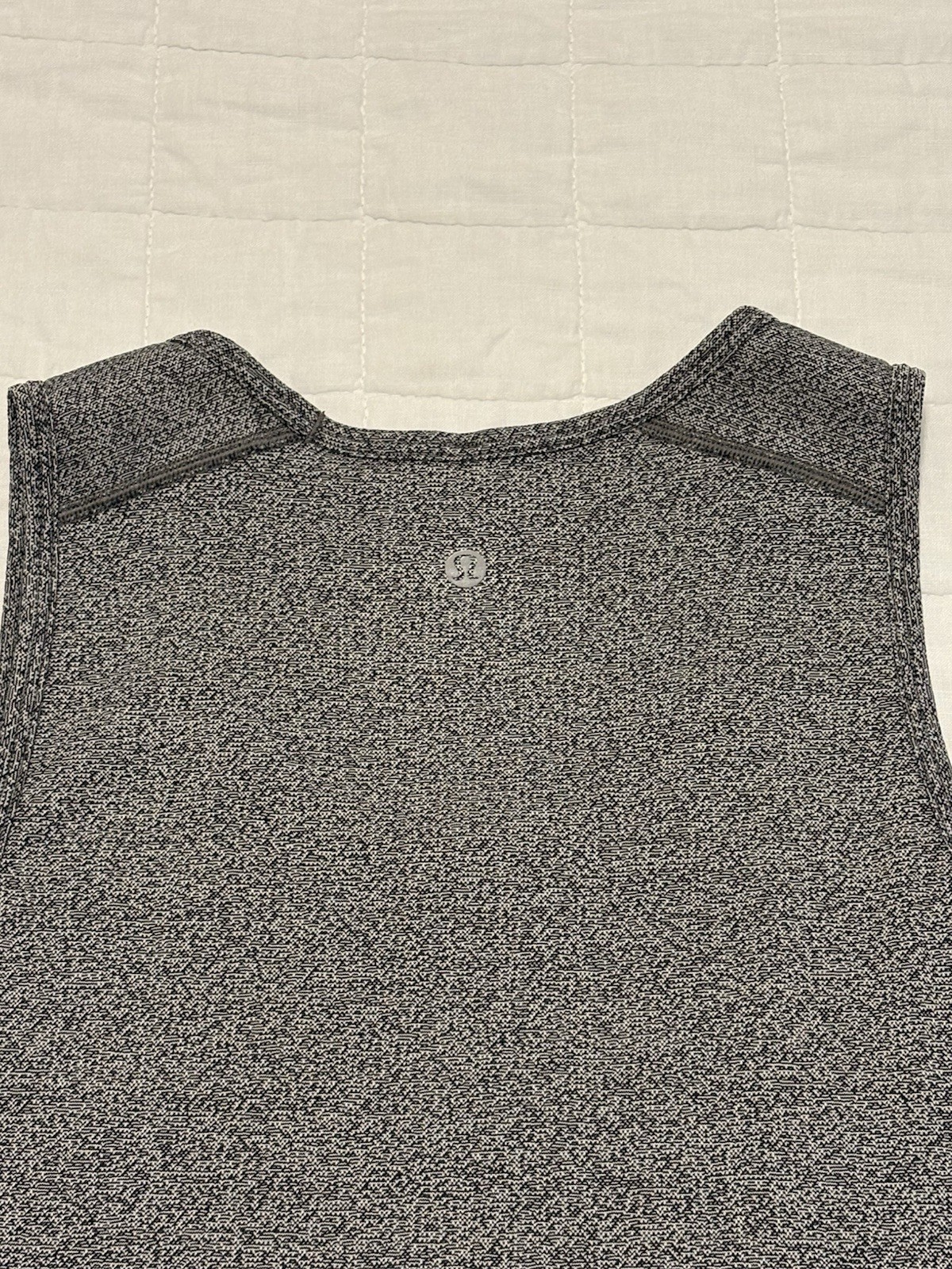Lululemon Metal Vent Tech Tank Top Men’s Medium Sleeveless Grey Checkered gallery