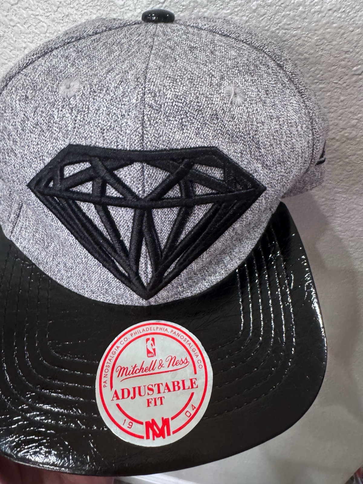 NWT Mitchell & Ness Diamond Collab Snap Hat One Size gallery