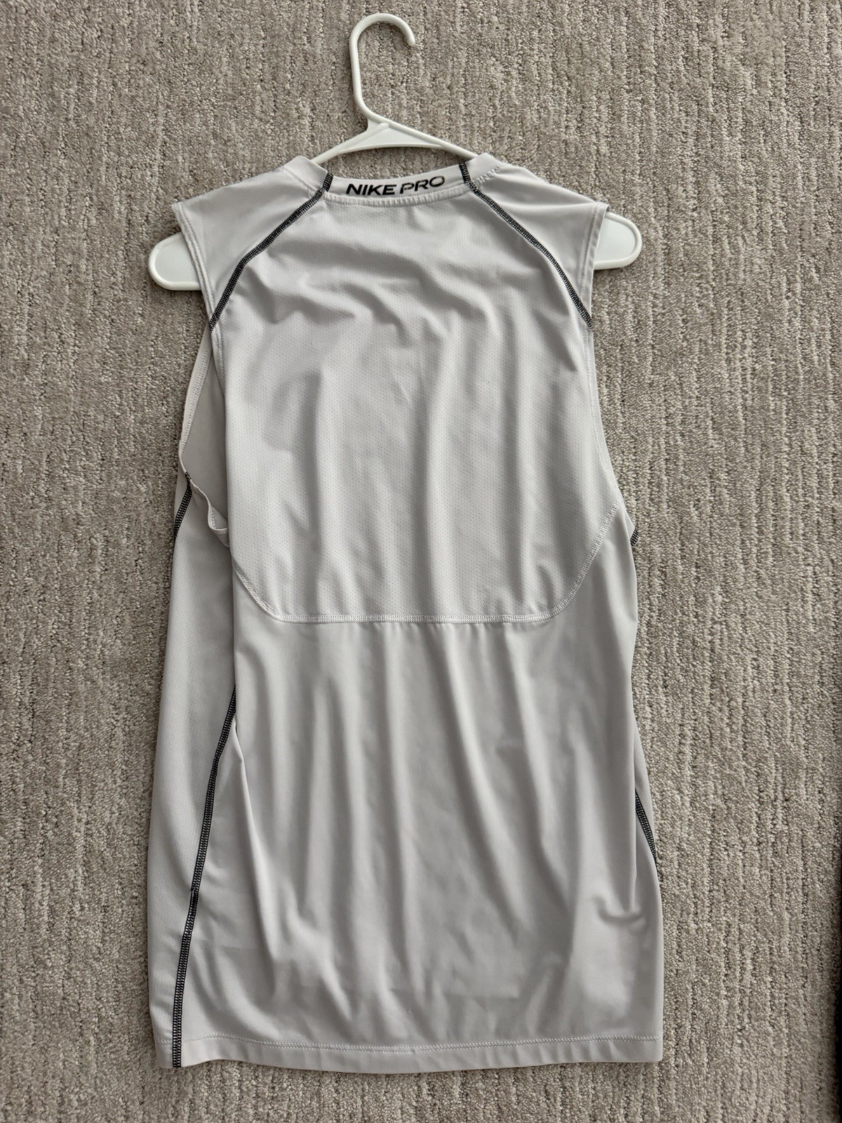 Nike Men’s Medium Pro Dri-FIT Slim Fit Sleeveless Top gallery