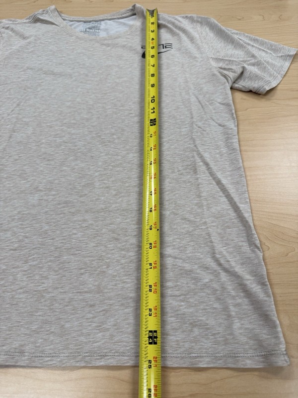 Vintage Nike Elite Worn Lightweight Athletic Soft Workout Tee T-Shirt Size M gallery