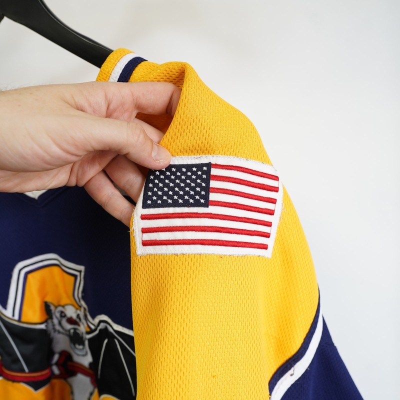 Vintage Austin Ice Bats Sewn AK Hockey Jersey Men's XL 2002-2003 Blue Yellow gallery