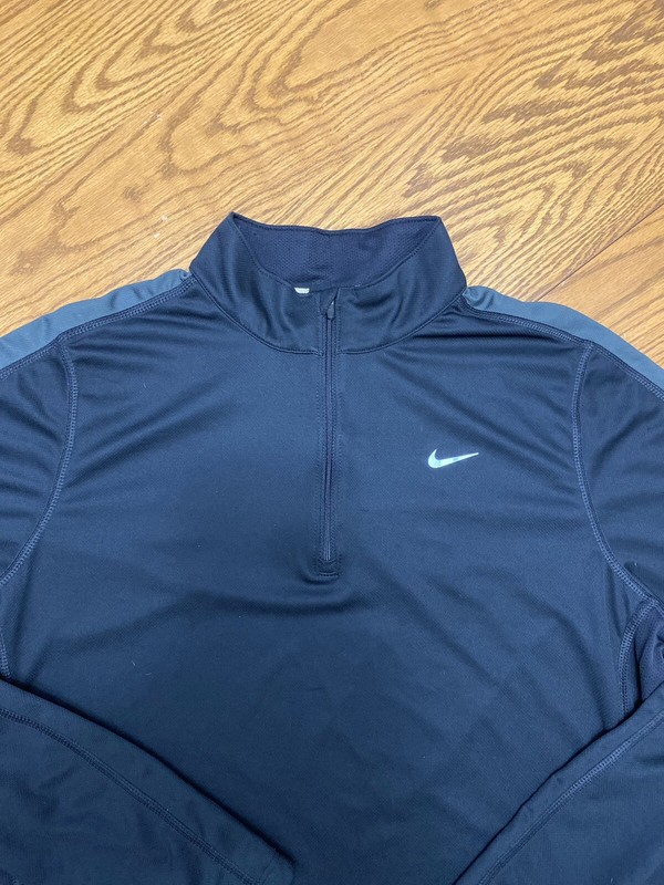 Nike Mens Element Dri Fit 1/2 Zip Lightweight Pullover Sz L 543235-012 Blk/Grey gallery